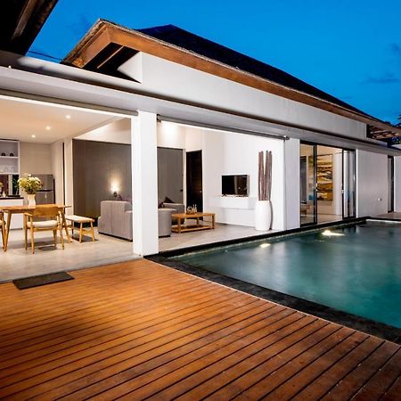 Villa Dedayuh Seminyak Esterno foto